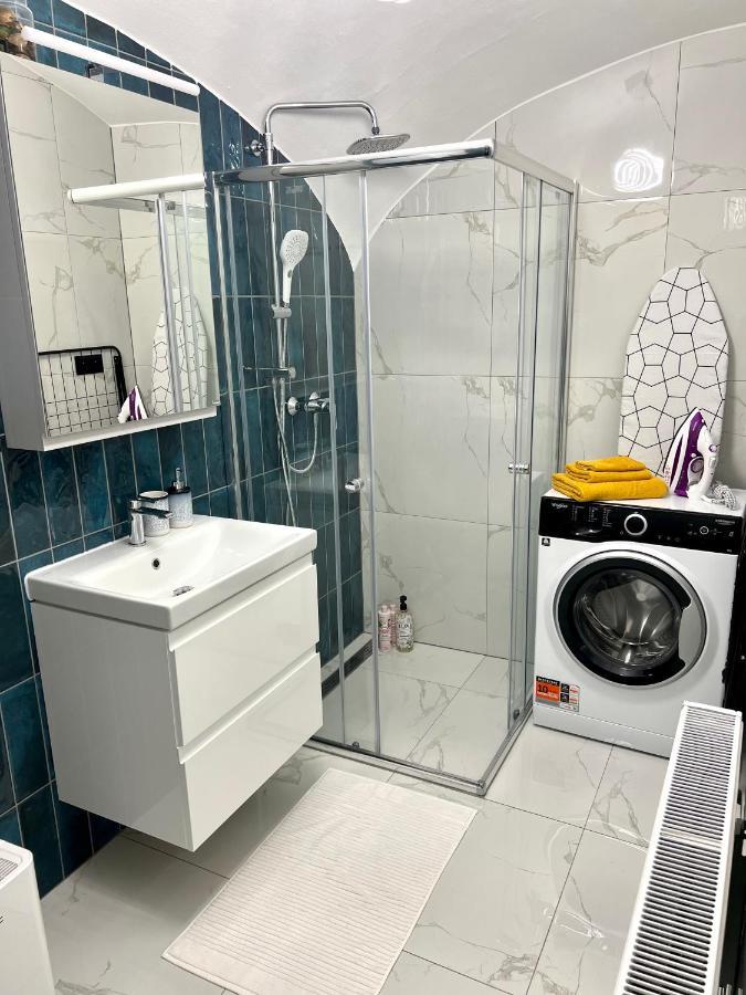 Apartment R&L Lazovna Apt 1 - Old Town And Parking Banská Bystrica Eksteriør bilde